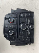 Carica l&#39;immagine nel visualizzatore di Gallery, 13362778 13288072 13360099 GRUPPO COMANDI AUTORADIO E CLIMA OPEL MERIVA B 2014 - SPEDIZIONE INCLUSA
