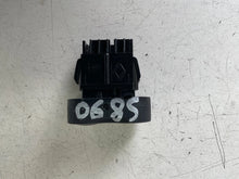 Carica l&#39;immagine nel visualizzatore di Gallery, E23111-15 COMANDO INTERRUTTORE DACIA SANDERO 1.5 D 65KW 2011 - SPEDIZIONE INCLUSA

