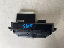 Carica l&#39;immagine nel visualizzatore di Gallery, 93700-1K300 COMANDO INTERRUTTORE MULTIFUNZIONE CON DISPLAY HYUNDAI IX20 1.4 B 66KW 2014 G4FA - SPEDIZIONE INCLUSA

