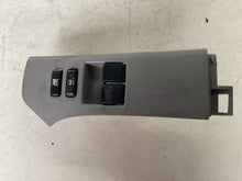 Carica l&#39;immagine nel visualizzatore di Gallery, Comando Alzacristalli Anteriore Sinistro per TOYOTA YARIS 2008 832-4J63 - SPEDIZIONE INCLUSA
