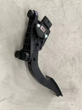 Carica l&#39;immagine nel visualizzatore di Gallery, 35190-4A501 PEDALE ACCELERATORE POTENZIOMETRO HYUNDAI IX20 1.4 B 66KW 2014 G4FA - SPEDIZIONE INCLUSA
