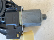 Carica l&#39;immagine nel visualizzatore di Gallery, 8A61-14A389-B MOTORINO ALZAVETRO ANTERIORE SINISTRO FORD FIESTA 1.4 D 51KW 2012 0130822404 - SPEDIZIONE INCLUSA
