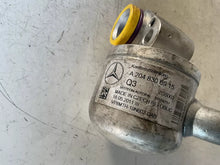 Load image into Gallery viewer, A2048306915 TUBO TUBAZIONE ARIA CONDIZIONATA MERCEDES GLK X204 2.2 D 4X4 125KW AUT 5P (2011) - SPEDIZIONE INCLUSA
