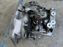 Load image into Gallery viewer, CAMBIO MANUALE 6M OPEL INSIGNIA 2.0 D 118KW 2010 A20DTH - SPEDIZIONE INCLUSA
