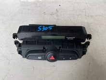 Carica l&#39;immagine nel visualizzatore di Gallery, 93700-1K300 COMANDO INTERRUTTORE MULTIFUNZIONE CON DISPLAY HYUNDAI IX20 1.4 B 66KW 2014 G4FA - SPEDIZIONE INCLUSA
