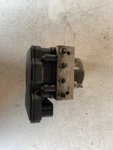 Load image into Gallery viewer, 2265106455 0265956123 44540-0030 CENTRALINA ABS + POMPA ABS PER TOYOTA AYGO (14-18) - SPEDIZIONE INCLUSA
