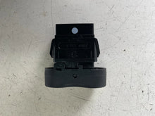Carica l&#39;immagine nel visualizzatore di Gallery, E23111-15 COMANDO INTERRUTTORE DACIA SANDERO 1.5 D 65KW 2011 - SPEDIZIONE INCLUSA
