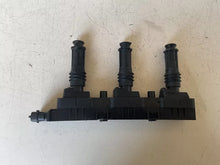 Carica l&#39;immagine nel visualizzatore di Gallery, 171059 BOBINA ACCENSIONE PER OPEL CORSA D 1.0 B 2008 Z10XEP - SPEDIZIONE INCLUSA
