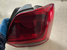 Carica l&#39;immagine nel visualizzatore di Gallery, 6R0945112C STOP FANALE POSTERIORE DESTRO VOLKSWAGEN POLO 6R 1.2 1200 D 55KW 2014 - SPEDIZIONE INCLUSA
