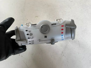 55900-02H0040 CENTRALINA MANOPOLE COMANDO CLIMA TOYOTA AYGO ANNO 2009 P69610009AA7DNT - SPEDIZIONE INCLUSA