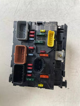 Carica l&#39;immagine nel visualizzatore di Gallery, 9661086980 CENTRALINA PORTAFUSIBILI PEUGEOT 207 1.4 BENZINA 2006-2009 - SPEDIZIONE INCLUSA
