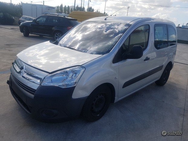 > Ricambi citroen berlingo 1.6 benzina 2011