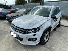 Load image into Gallery viewer, &gt; Ricambi VOLKSWAGEN TIGUAN R LINE 2.0 103KW CFF  2012
