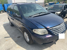 Load image into Gallery viewer, RICAMBI Chrysler Voyager 2.8 L 2776CC 110 KW ANNO 2005
