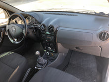 Load image into Gallery viewer, Ricambi Dacia Duster 1.5 dci 79kw anno 2012 4X4

