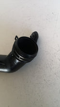 Carica l&#39;immagine nel visualizzatore di Gallery, 3c0145762j TUBO MANICOTTO ASPIRAZIONE INTERCOOLER AUDI A3  2.0 D 103KW 2006 - SPEDIZIONE INCLUSA -
