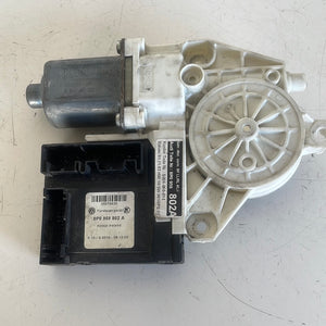 8P0959802A MOTORINO ALZACRISTALLI VETRO ANTERIORE DESTRA DX RH AUDI A3 ANNO 2007 - SPEDIZIONE INCLUSA -