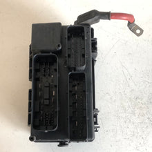 Charger l&#39;image dans la galerie, 13217392 EF CENTRALINA SCATOLA FUSIBILI PORTAFUSIBILI OPEL CORSA D 1.2 B - SPEDIZIONE INCLUSA -
