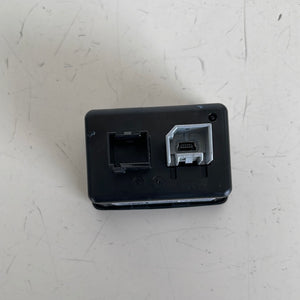 07357054130 ATTACCO PRESA CONNESSIONE USB FIAT DOBLO - SPEDIZIONE INCLUSA -