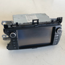 Load image into Gallery viewer, 86140-0D200 AUTORADIO NAVIGATORE GPS TOYOTA YARIS HYBRID 1.5 B 2014 - SPEDIZIONE INCLUSA
