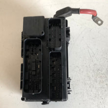 Charger l&#39;image dans la galerie, 13217392 EF CENTRALINA SCATOLA FUSIBILI PORTAFUSIBILI OPEL CORSA D 1.2 B - SPEDIZIONE INCLUSA -
