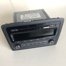 Carica l&#39;immagine nel visualizzatore di Gallery, -- 5J0035161E AUTORADIO STEREO LETTORE CD SKODA RAPID 1.6 D 2014 - SPEDIZIONE INCLUSA
