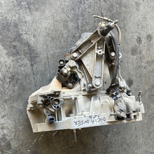 Carica l&#39;immagine nel visualizzatore di Gallery, jr5 316 CAMBIO MANUALE Dacia Duster 1.6 1600 b 77kw anno 2011 k4m f6
