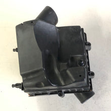 Carica l&#39;immagine nel visualizzatore di Gallery, 55557185 AIR BOX SCATOLA FILTRO ARIA OPEL CORSA D 1.2 B ANNO DAL 2008 - SPEDIZIONE INCLUSA -
