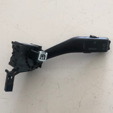 Charger l&#39;image dans la galerie, 1K0953519A COMANDO DEVIOLUCI DEVIO LEVA TERGI DX DESTRA VOLKSWAGEN GOLF V 5 2008 - SPEDIZIONE INCLUSA -
