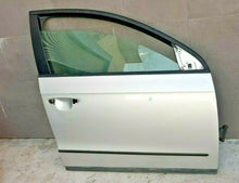 Load image into Gallery viewer, PORTA PORTIERA SPORTELLO ANTERIORE DESTRA DX VOLKSWAGEN PASSAT 3C 2005 2010 -- SPEDIZIONE INCLUSA --
