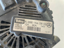 Load image into Gallery viewer, A2661540802 ALTERNATORE MERCEDES CLASSE A 150 W169 1.5 B 70KW 5M 3P (2006) - SPEDIZIONE INCLUSA -
