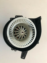 Load image into Gallery viewer, 6R1819015A VENTOLA MOTORINO VENTILAZIONE ABITACOLO INTERNA  SKODA FABIA NJ 2017 -- SPEDIZIONE INCLUSA --
