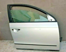 Load image into Gallery viewer, PORTA PORTIERA SPORTELLO ANTERIORE DESTRA DX VOLKSWAGEN PASSAT 3C 2005 2010 -- SPEDIZIONE INCLUSA --
