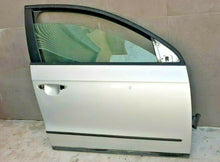 Load image into Gallery viewer, PORTA PORTIERA SPORTELLO ANTERIORE DESTRA DX VOLKSWAGEN PASSAT 3C 2005 2010 -- SPEDIZIONE INCLUSA --
