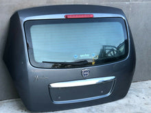 Load image into Gallery viewer, PORTELLONE POSTERIORE COFANO PORTELLO BAGAGLIAIO LANCIA Y YPSILON 2010 3 PORTE --SPEDIZIONE INCLUSA --
