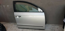 Load image into Gallery viewer, PORTA PORTIERA SPORTELLO ANTERIORE DESTRA DX VOLKSWAGEN PASSAT 3C 2005 2010 -- SPEDIZIONE INCLUSA --
