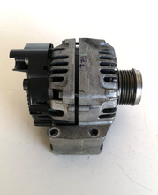 Carica l&#39;immagine nel visualizzatore di Gallery, D805 51993603 TG12S247 ALTERNATORE VALEO FIAT TIPO 1.3 MJT 90CV ANNO 2018 - SPEDIZIONE INCLUSA -
